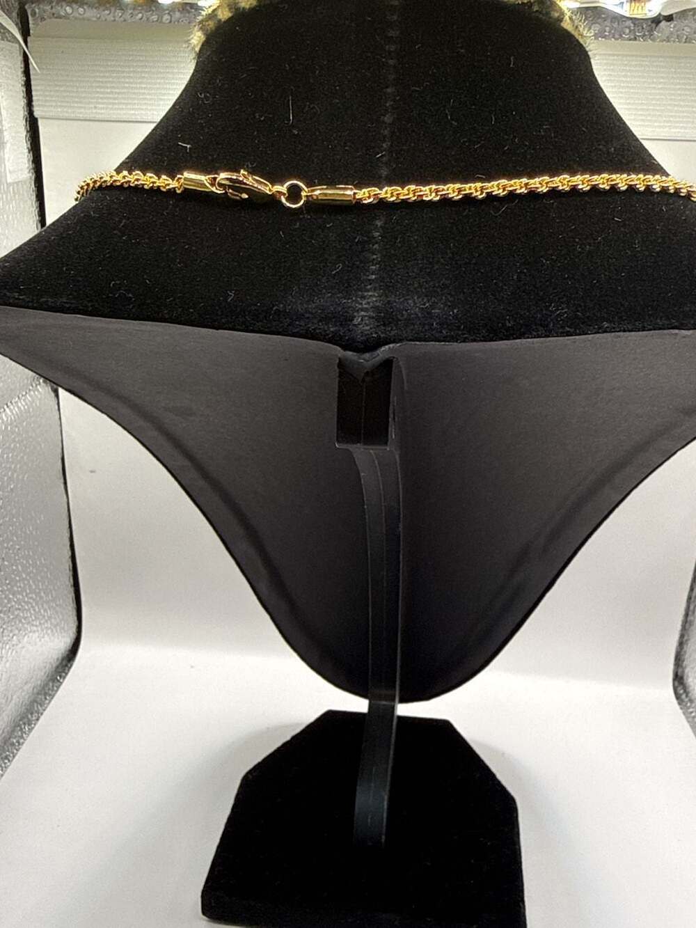 Gold Tone Rope Chain Necklace 21 Inch - Picture 4 of 5